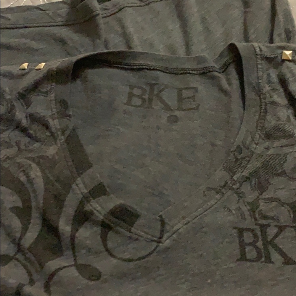 Ladies sz Large BKE Top Grey V Neck Soft Shirt - Picture 4 of 4